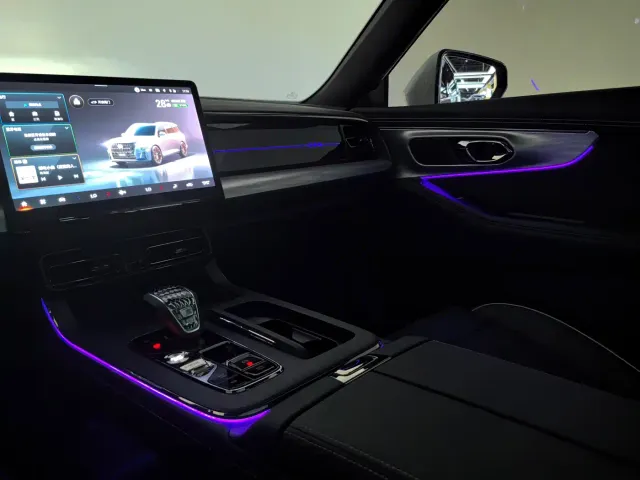 GAC Trumpchi GS8 — Фото автомобиля 25