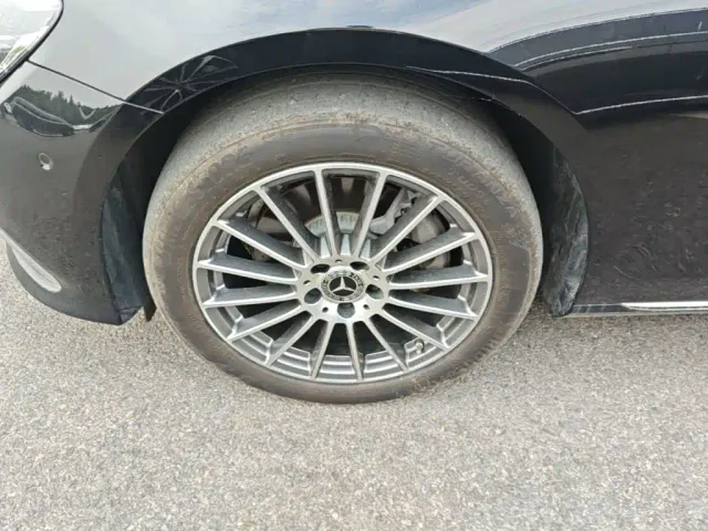 Mercedes-Benz E-Class — Фото автомобиля 22
