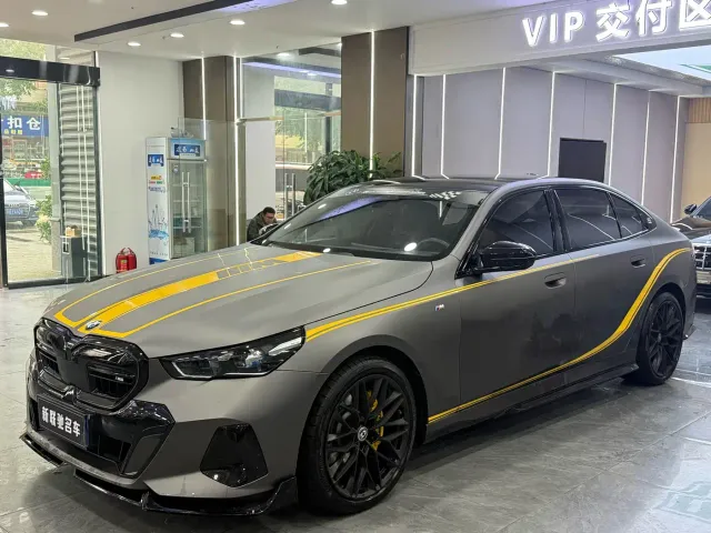 Фотография автомобиля — BMW 5 Series
