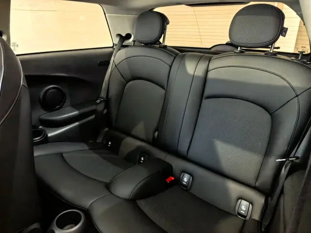 MINI Hatch — Фото автомобиля 5
