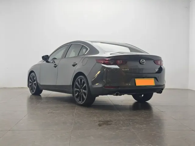 Mazda Axela — Фото автомобиля 4