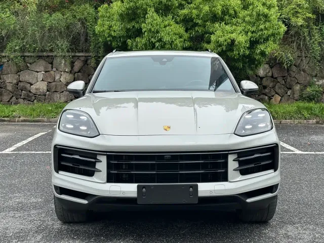 Porsche Cayenne — Фото автомобиля 2
