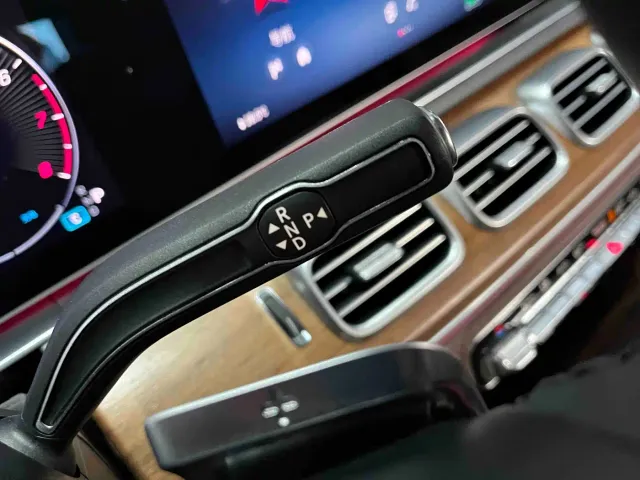 Mercedes-Benz GLE-Class — Фото автомобиля 22