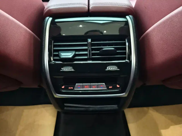 BMW X5 — Фото автомобиля 11