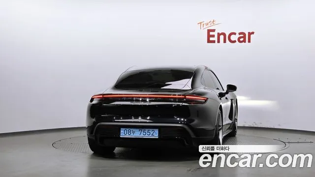 Porsche Taycan Taycan Khan — Фото автомобиля 4