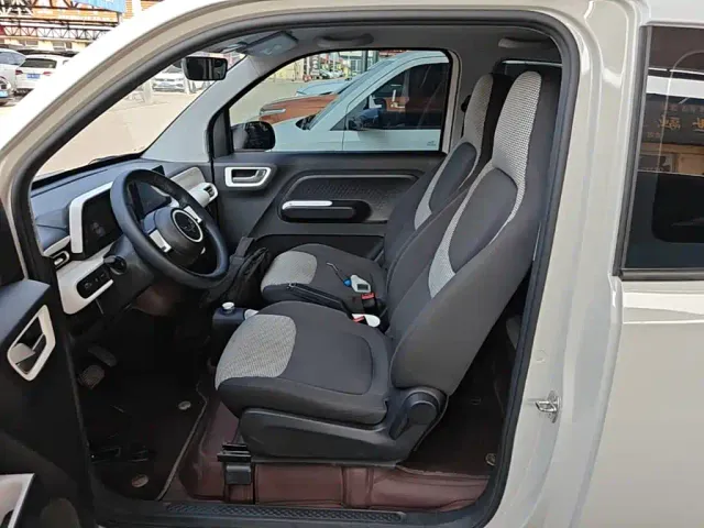 Wuling Motors Hongguang MINIEV 2024 3rd Gen 215km Advanced — Фото автомобиля 14