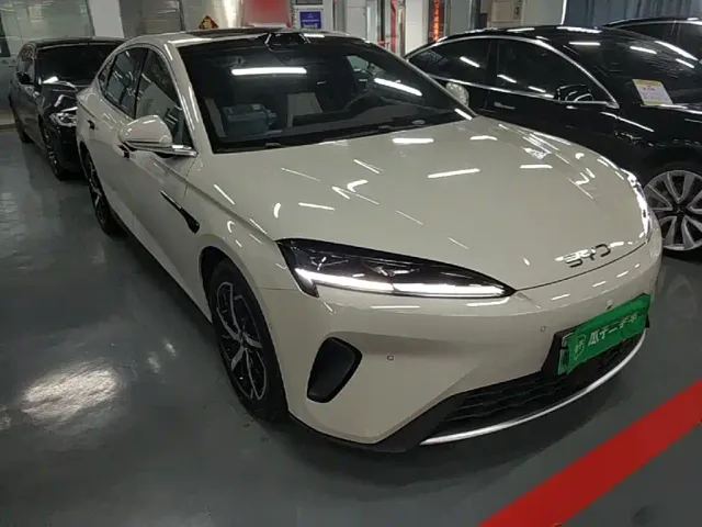 BYD Seal 07 DM-i — Фото автомобиля 3