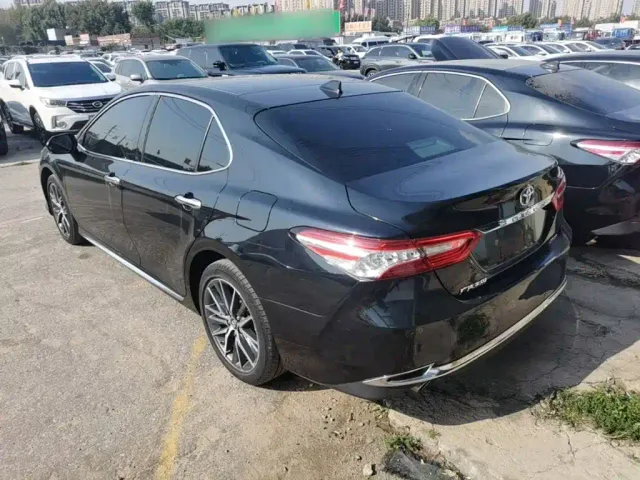 Toyota Camry — Фото автомобиля 4
