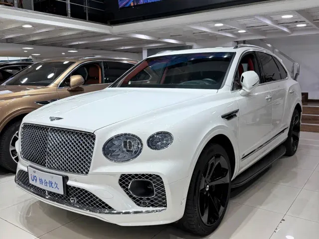 Фотография автомобиля — Bentley Bentayga