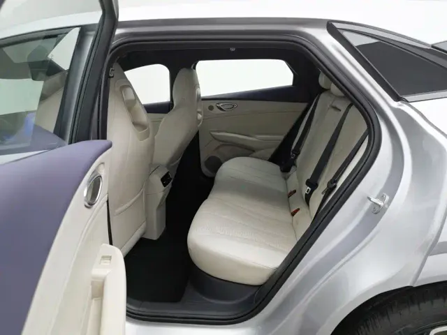 BYD Seal 06 GT — Фото автомобиля 15
