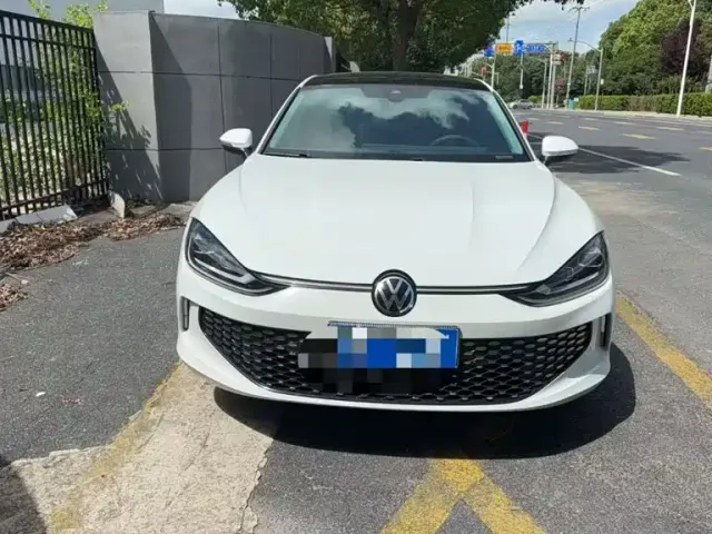 Фотография автомобиля — Volkswagen Lamando