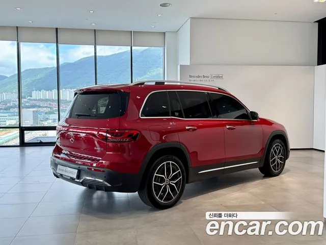 Mercedes-Benz EQB — Фото автомобиля 4