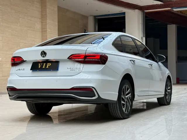 Volkswagen Lavida — Фото автомобиля 7