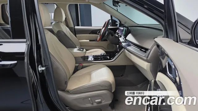 Kia Carnival Generation 4 — Фото автомобиля 11