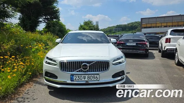 Фотография автомобиля — Volvo S90