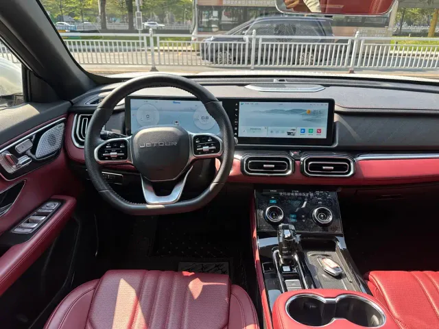 Jetour X70 Plus — Фото автомобиля 12