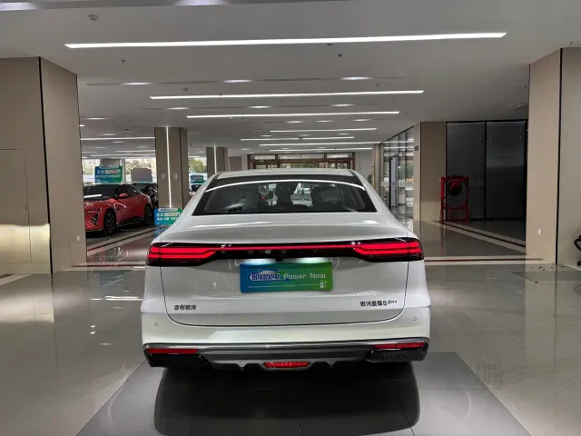 Geely Galaxy Stellar 6 — Фото автомобиля 6