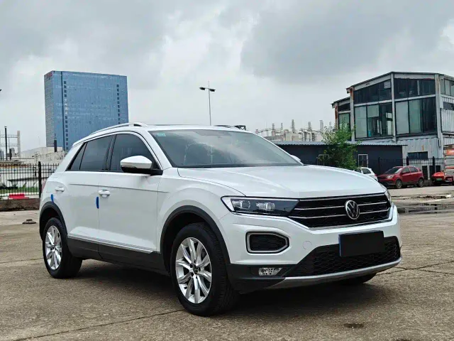Volkswagen T-Roc — Фото автомобиля 2