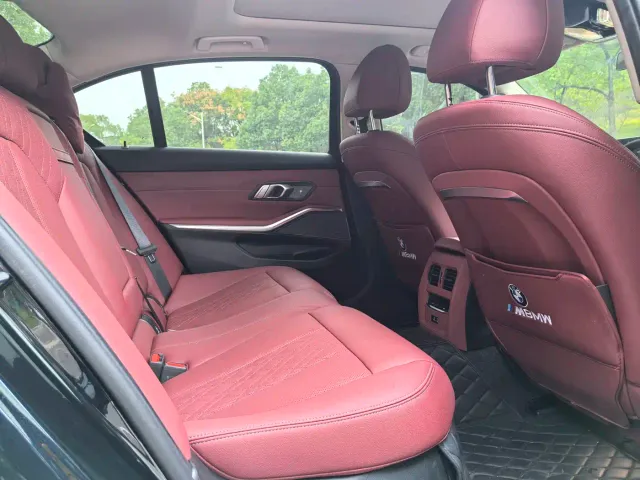 BMW 3 Series — Фото автомобиля 9