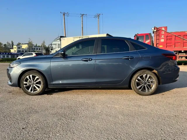Ford Escort — Фото автомобиля 4