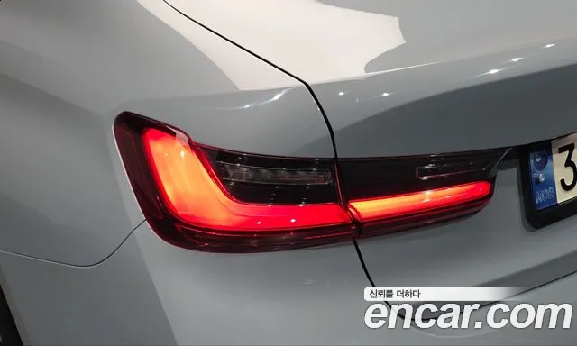 BMW 3 Series — Фото автомобиля 8