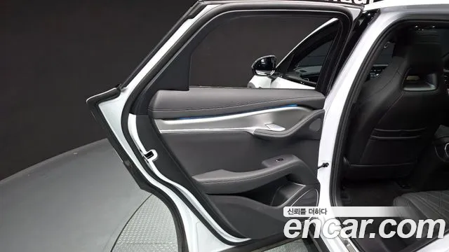 BYD Sealion 7 — Фото автомобиля 25