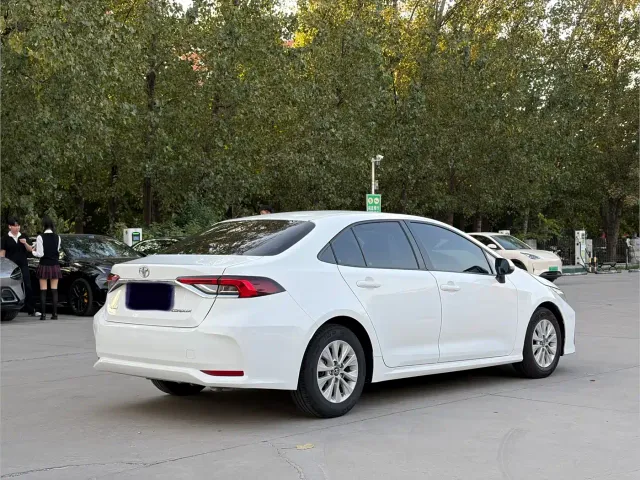 Toyota Corolla — Фото автомобиля 13