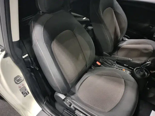 MINI Hatch — Фото автомобиля 18