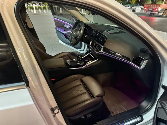 BMW 3 Series — Фото автомобиля 9