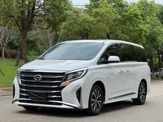 Фотография автомобиля — GAC Trumpchi M8