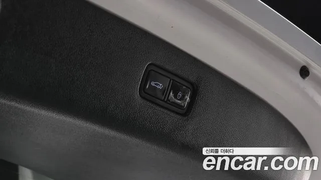 Genesis GV80 — Фото автомобиля 20