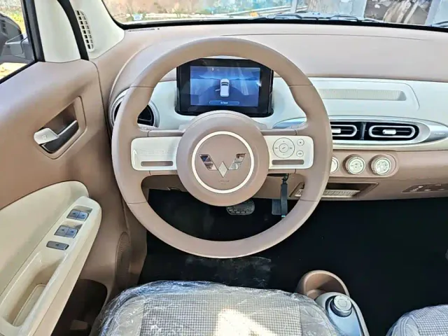 Wuling Hongguang Mini EV — Фото автомобиля 10