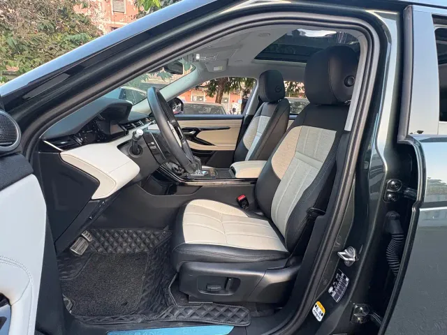 Land Rover Range Rover Evoque — Фото автомобиля 9