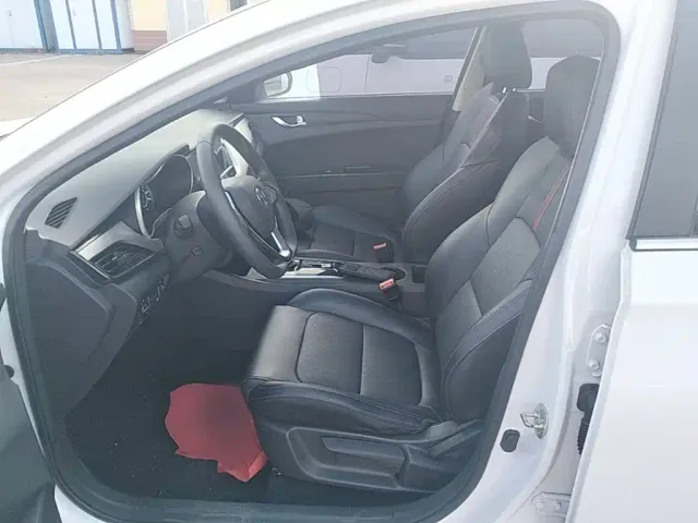 Changan Eado — Фото автомобиля 14