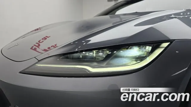 Tesla Model 3 — Фото автомобиля 7
