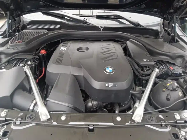 BMW 5 Series — Фото автомобиля 10