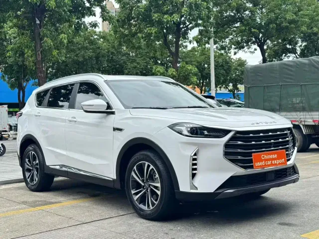 Jetour X70 Plus — Фото автомобиля 3