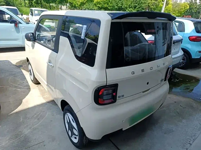 Geely Panda — Фото автомобиля 4