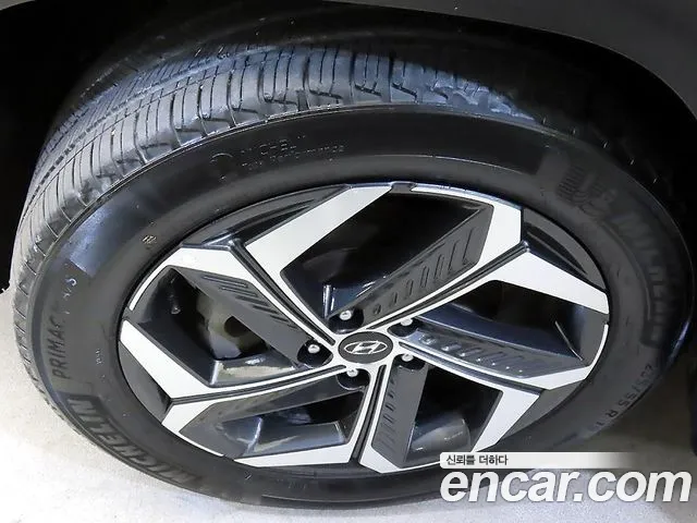 Hyundai Tucson Tucson (NX4) Бензин 1.6 турбо 2WD — Фото автомобиля 20