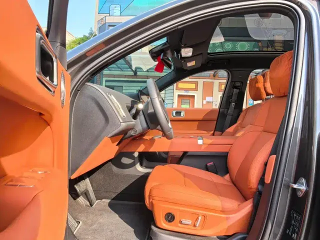 Li Auto L6 — Фото автомобиля 6