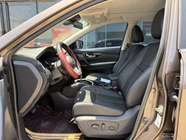 Nissan X-Trail — Фото автомобиля 4