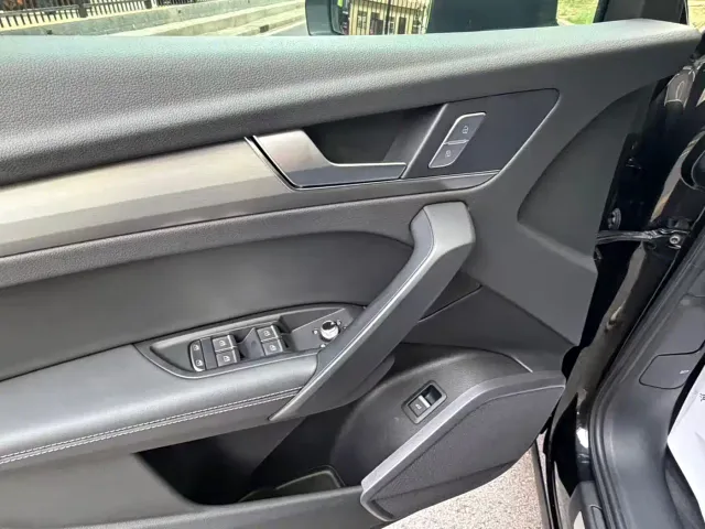 Audi Q5L — Фото автомобиля 12