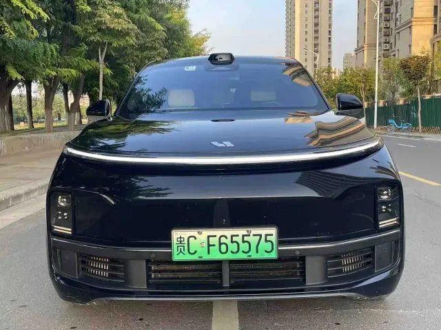 Фотография автомобиля — Li Auto L9