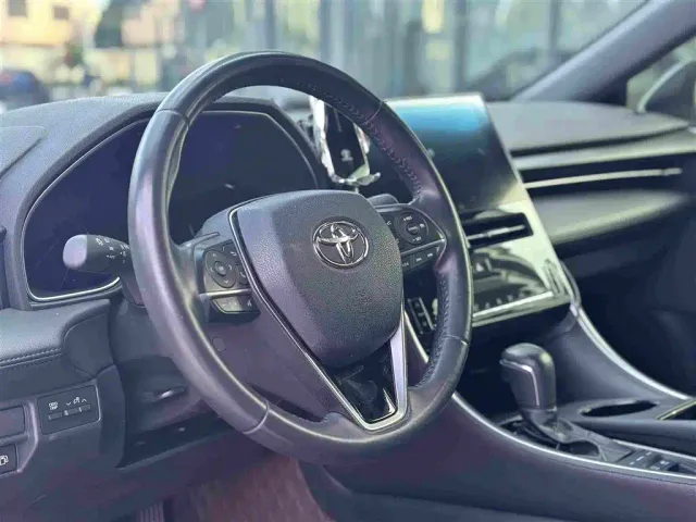 Toyota Avalon — Фото автомобиля 12