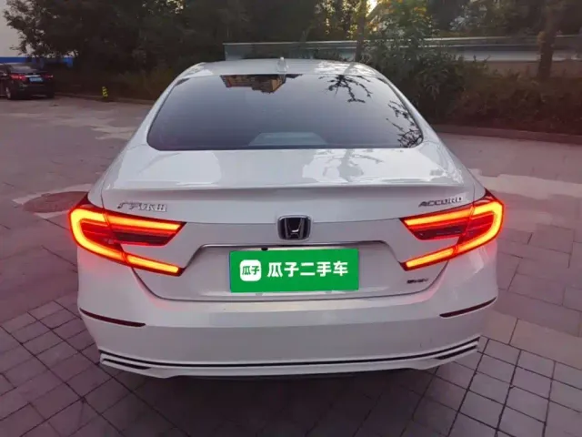 Honda Accord — Фото автомобиля 6