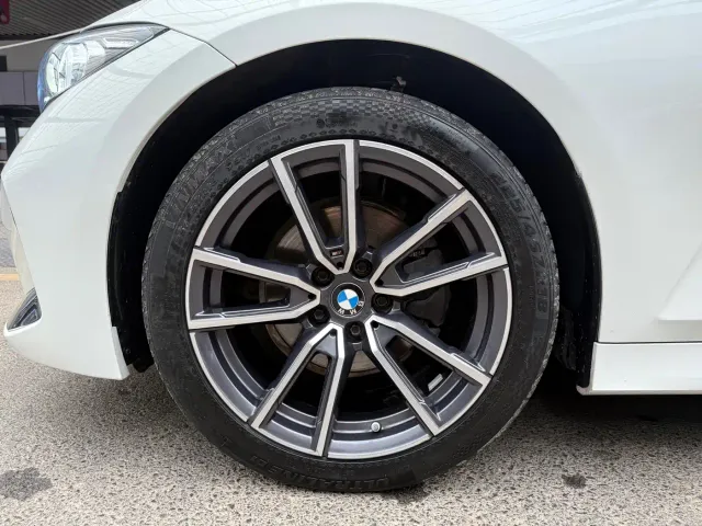 BMW 3 Series — Фото автомобиля 5