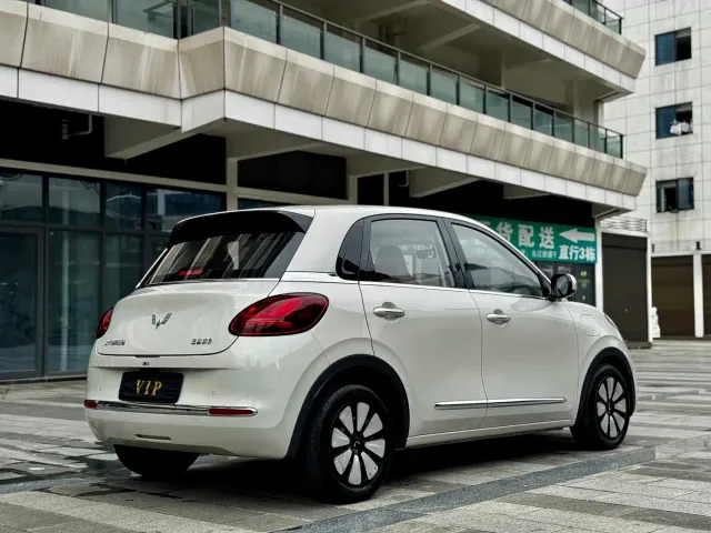 Wuling Bingo — Фото автомобиля 8