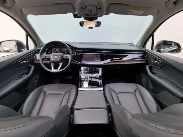 Audi Audi Q7 2023 45 TFSI quattro S line Sport — Фото автомобиля 20