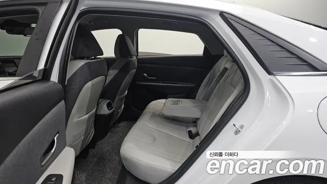 Hyundai Avante CN7 — Фото автомобиля 11