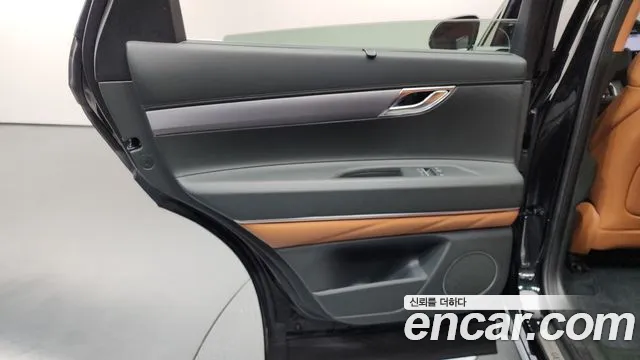 Genesis GV80 — Фото автомобиля 14